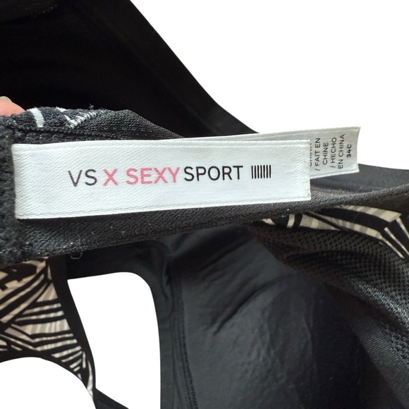 Victoria's Secret VSX Incredible Sports Bra 34C Black High Support Racerback Gym - Picture 10 of 10